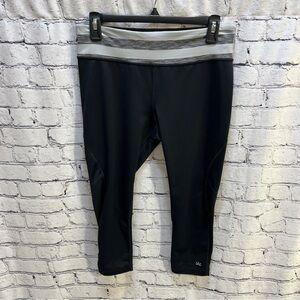 Lukka Black Capri Active Leggings Gray Yoga Waist Pocket Size Medium